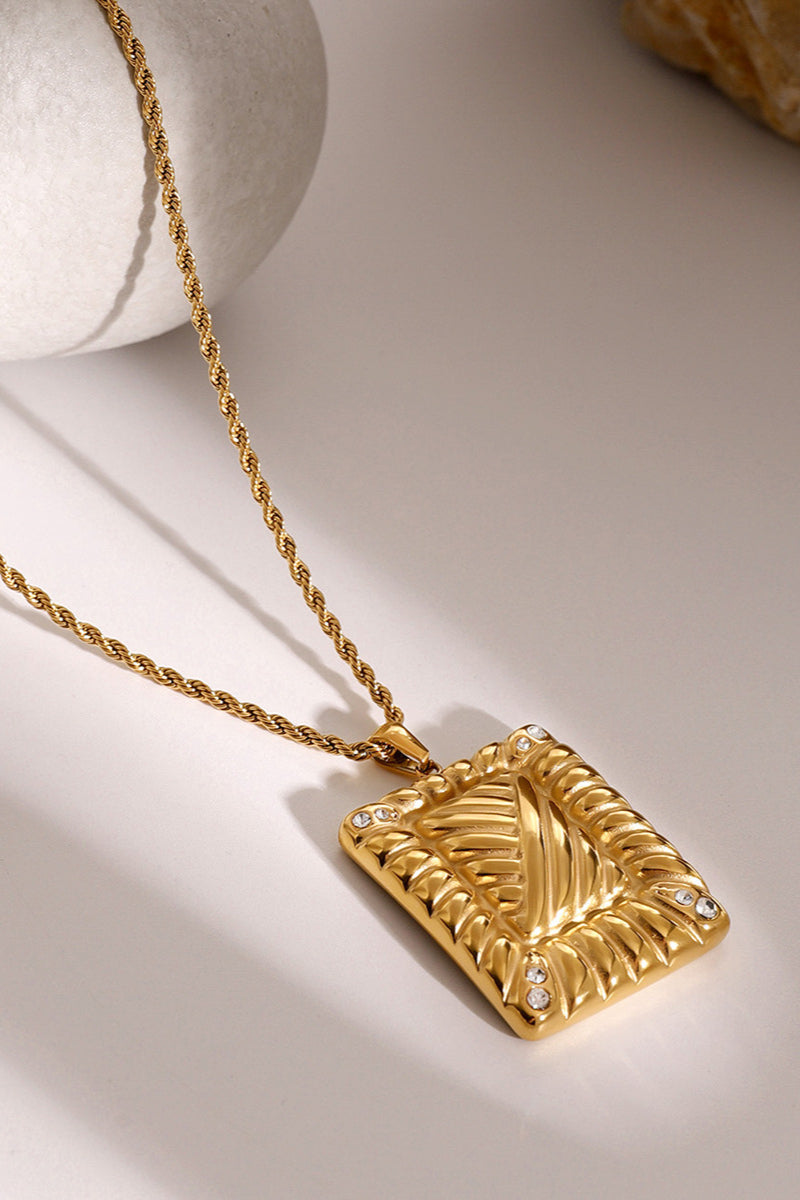 Elegante collana con ciondolo in oro da donna per occasioni speciali
