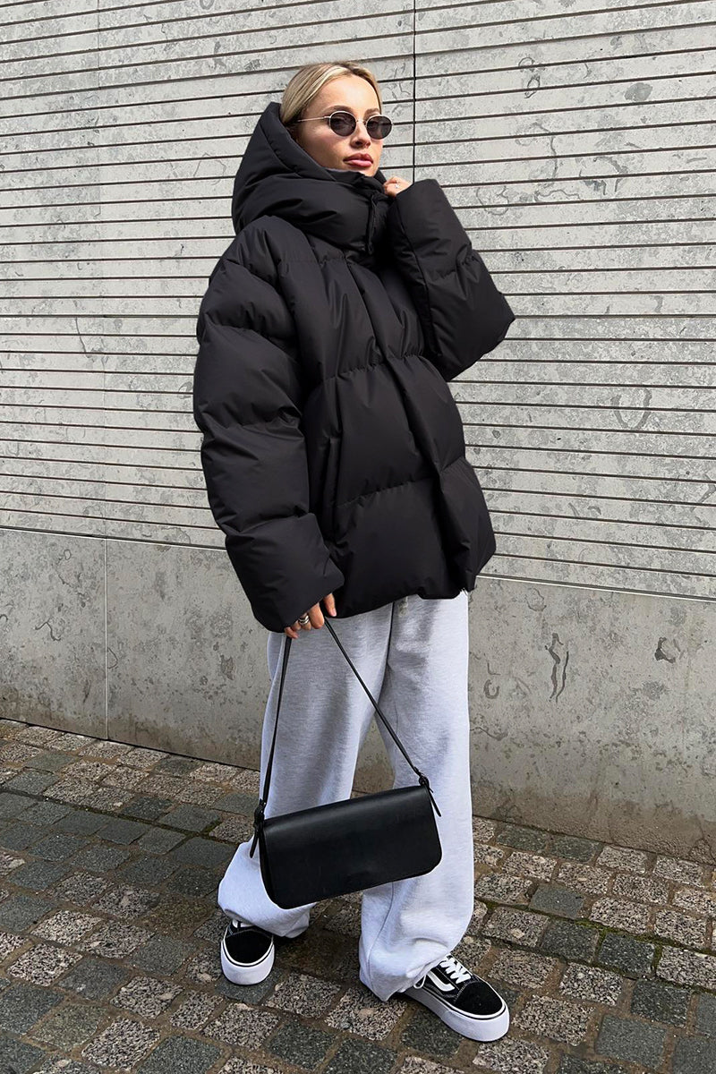 Elegante piumino oversize da donna
