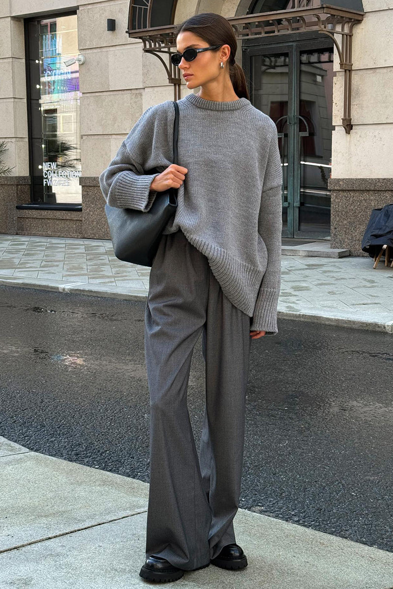 Maglione oversize da donna in maglia color carbone con scollo rotondo