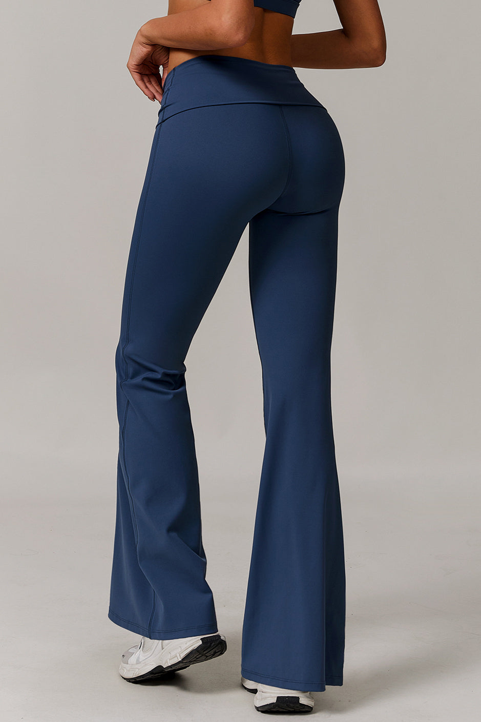 Pantaloni a zampa a vita alta Contour Flow