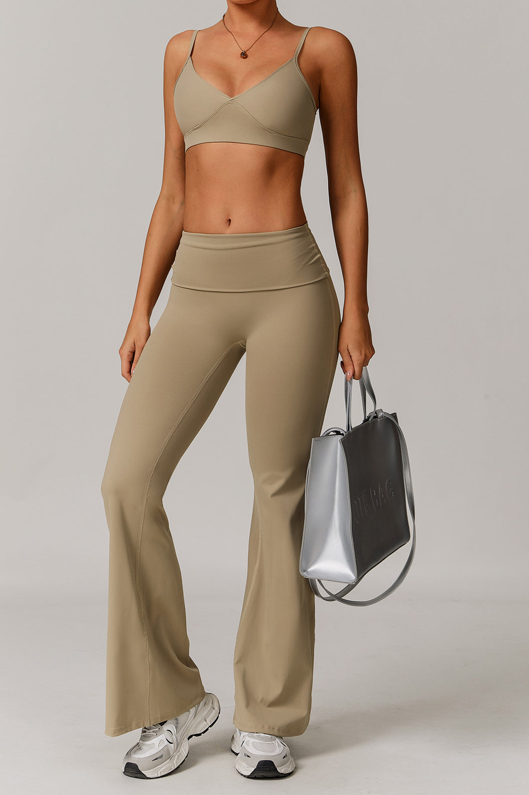 Pantaloni a zampa a vita alta Contour Flow
