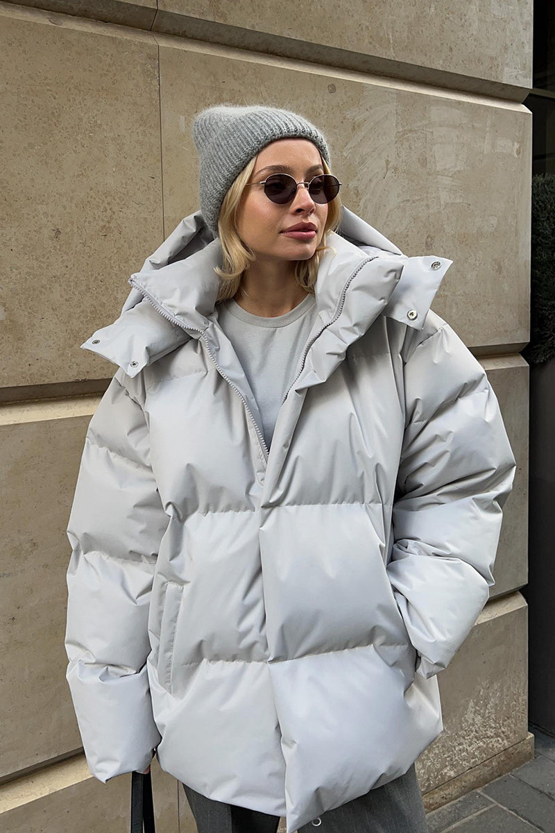 Elegante piumino oversize da donna
