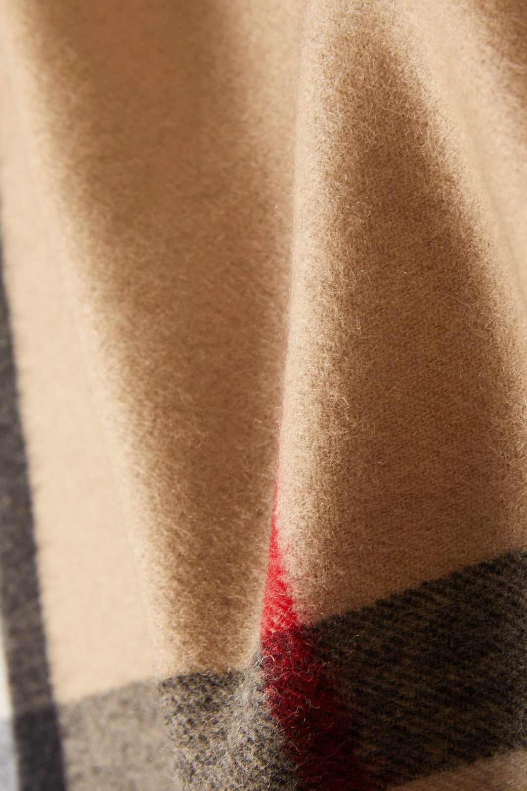 Sciarpa classica a quadri in cashmere con nappe