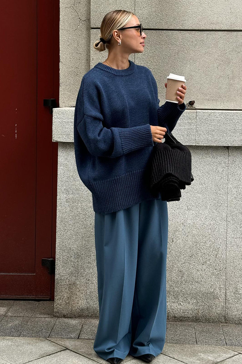 Maglione oversize da donna in maglia color carbone con scollo rotondo