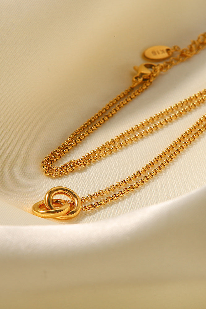 Elegante collana a catena con maglie d'oro
