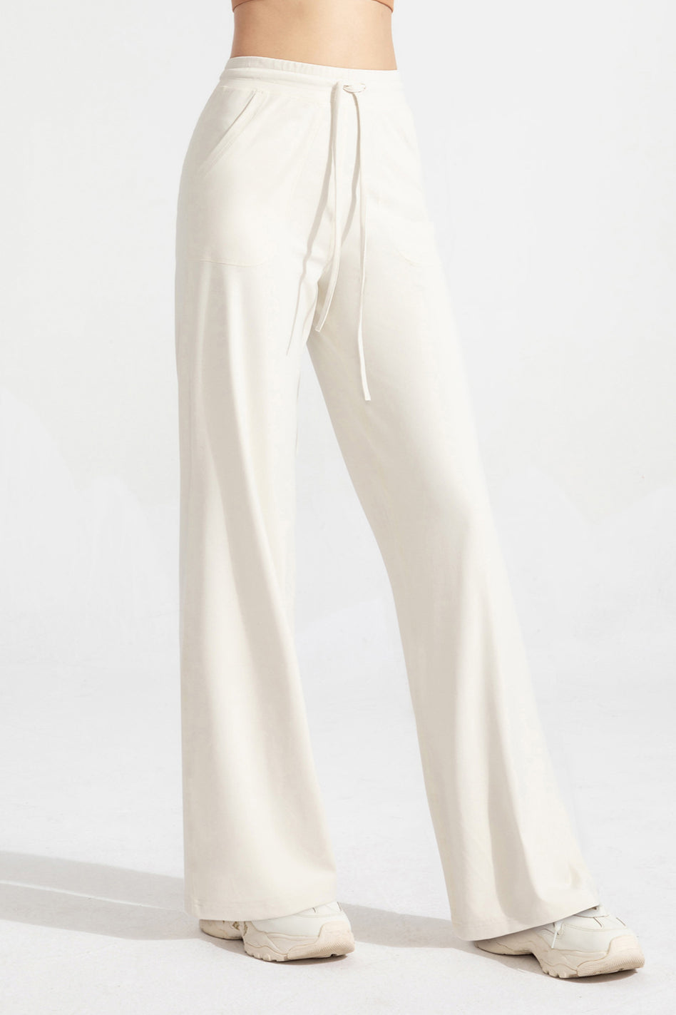 Pantaloni classici a zampa con coulisse da donna