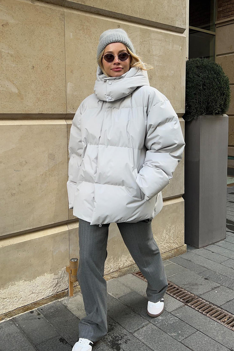 Elegante piumino oversize da donna
