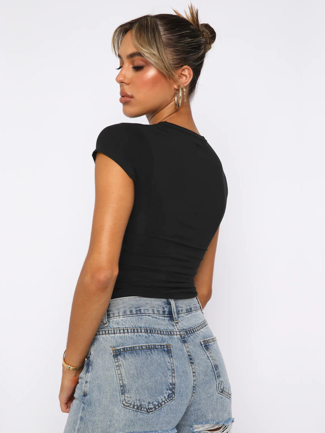 Camicia casual nera traspirante con scollo tondo