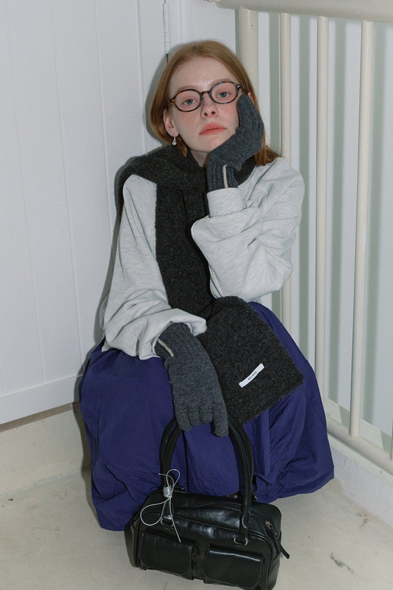 Eleganti guanti invernali in morbida lana
