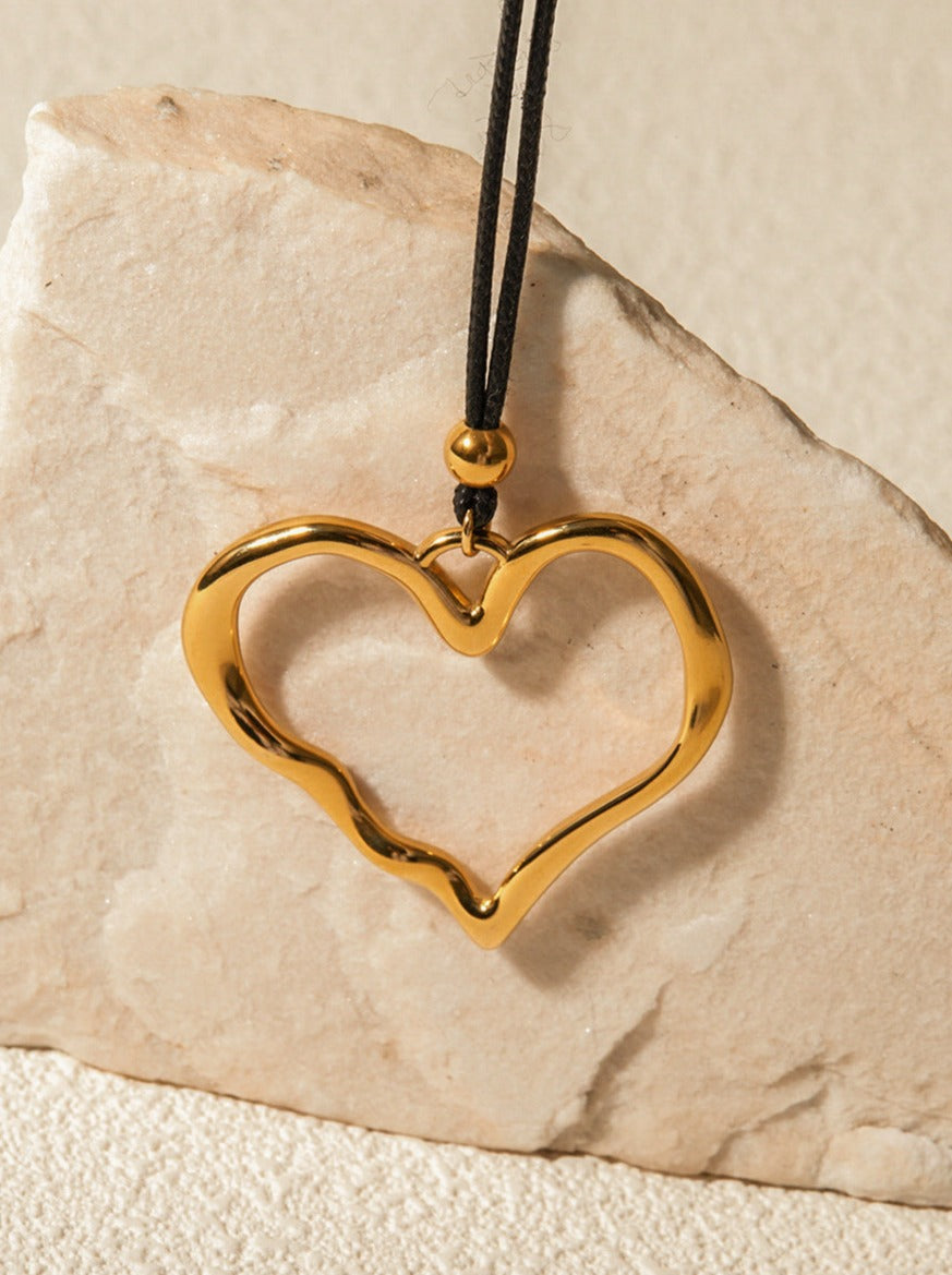 Collana con ciondolo a forma di cuore in acciaio inossidabile
