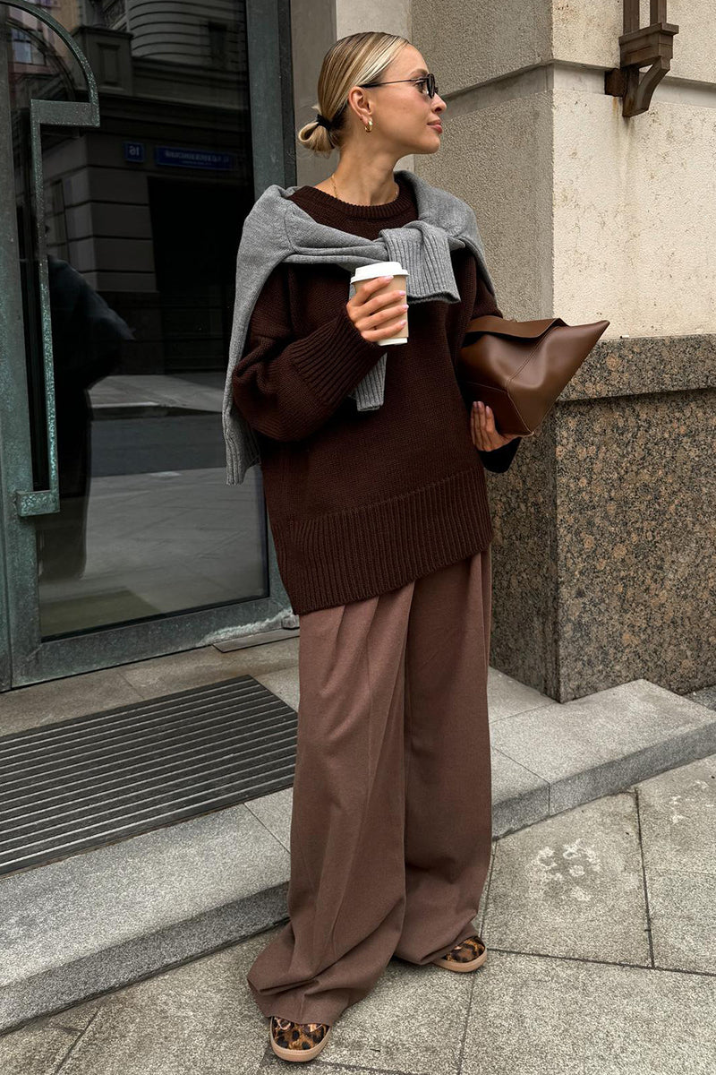 Maglione oversize da donna in maglia color carbone con scollo rotondo