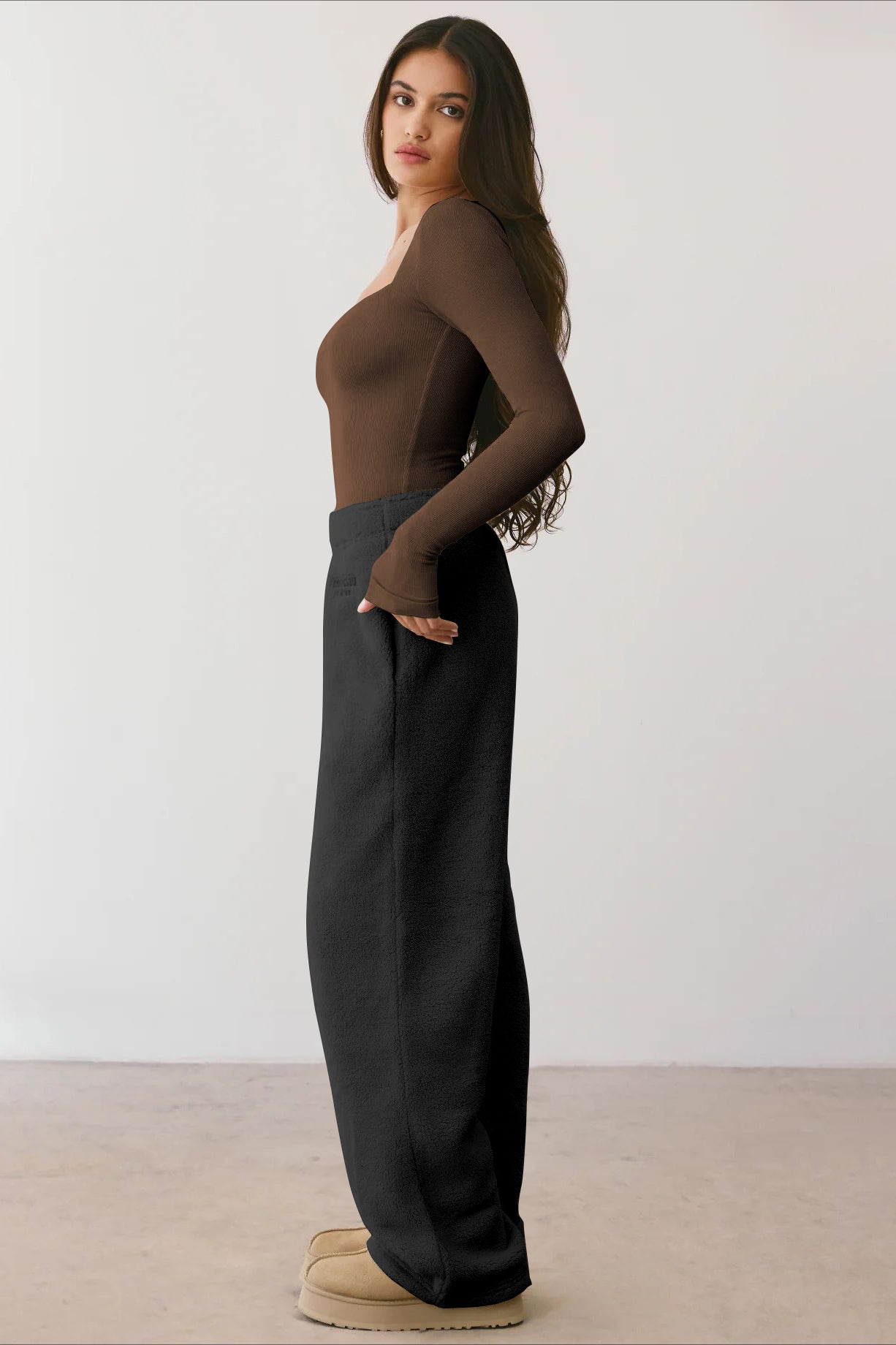Maglione donna a collo quadrato a coste slim fit