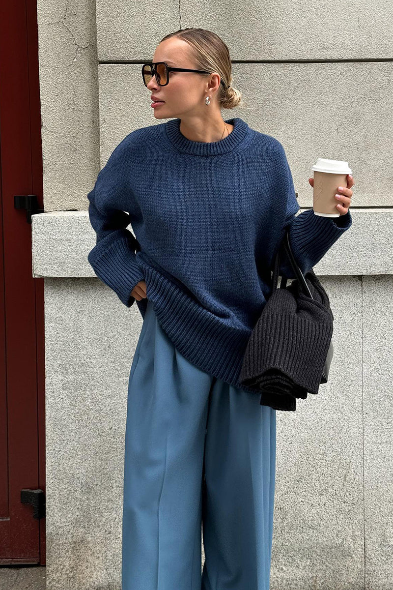 Maglione oversize da donna in maglia color carbone con scollo rotondo