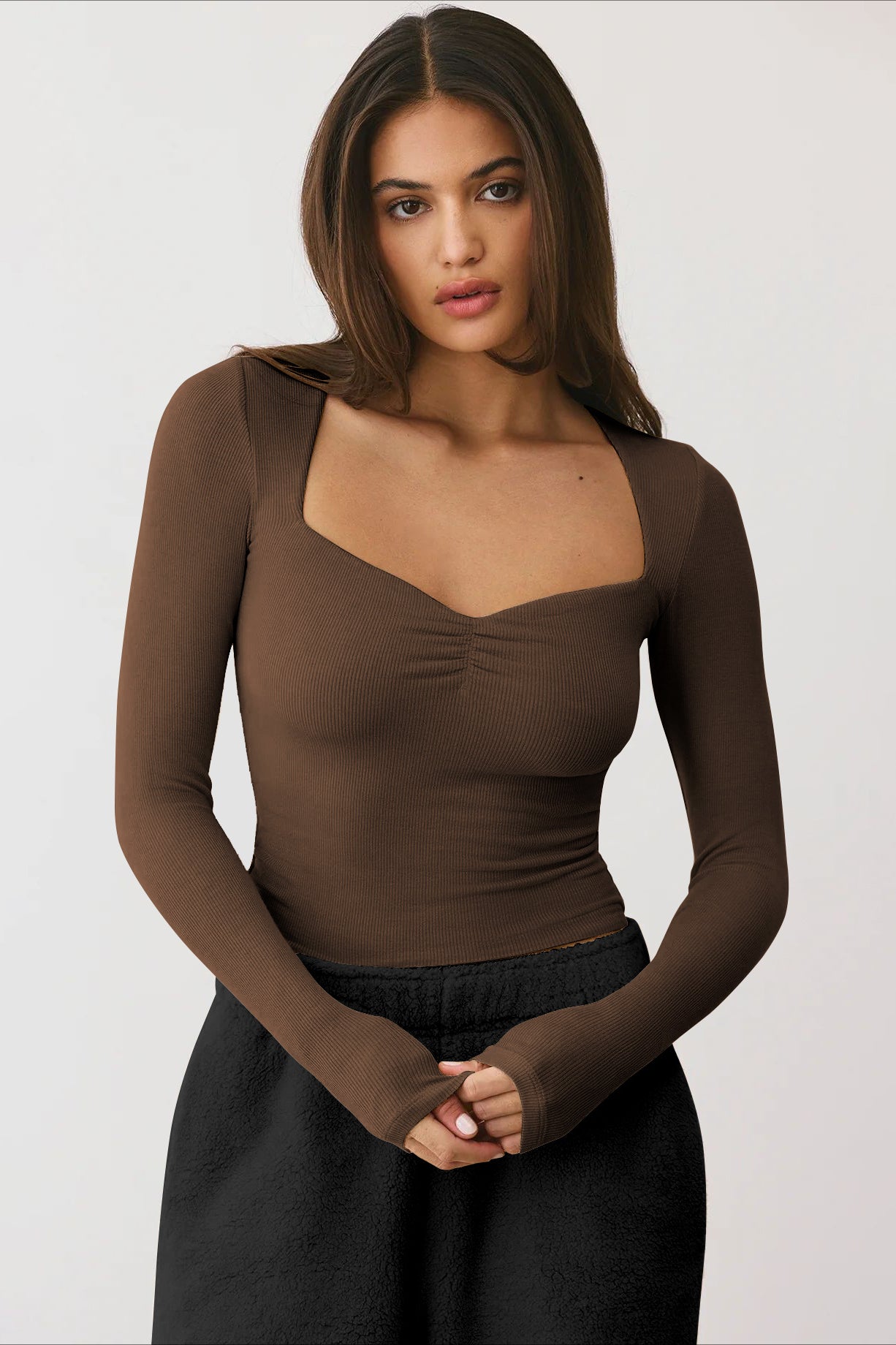Maglione donna a collo quadrato a coste slim fit