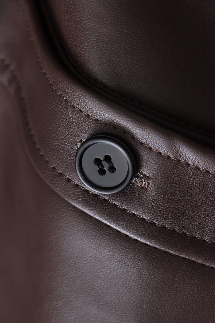 Giacca in similpelle elegante con silhouette moderna