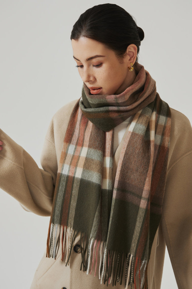 Sciarpa classica a quadri in cashmere con nappe