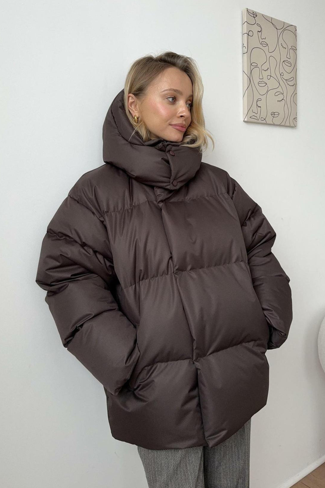 Elegante piumino oversize da donna