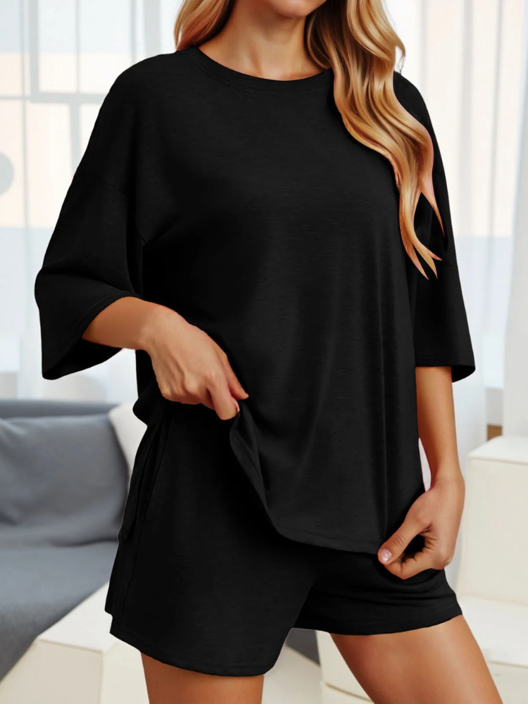 Completo da salotto morbido ed elasticizzato da donna: comodo ed elegante completo da 2 pezzi 