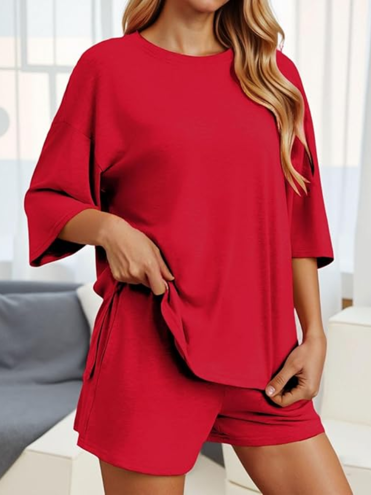 Completo da salotto morbido ed elasticizzato da donna: comodo ed elegante completo da 2 pezzi 