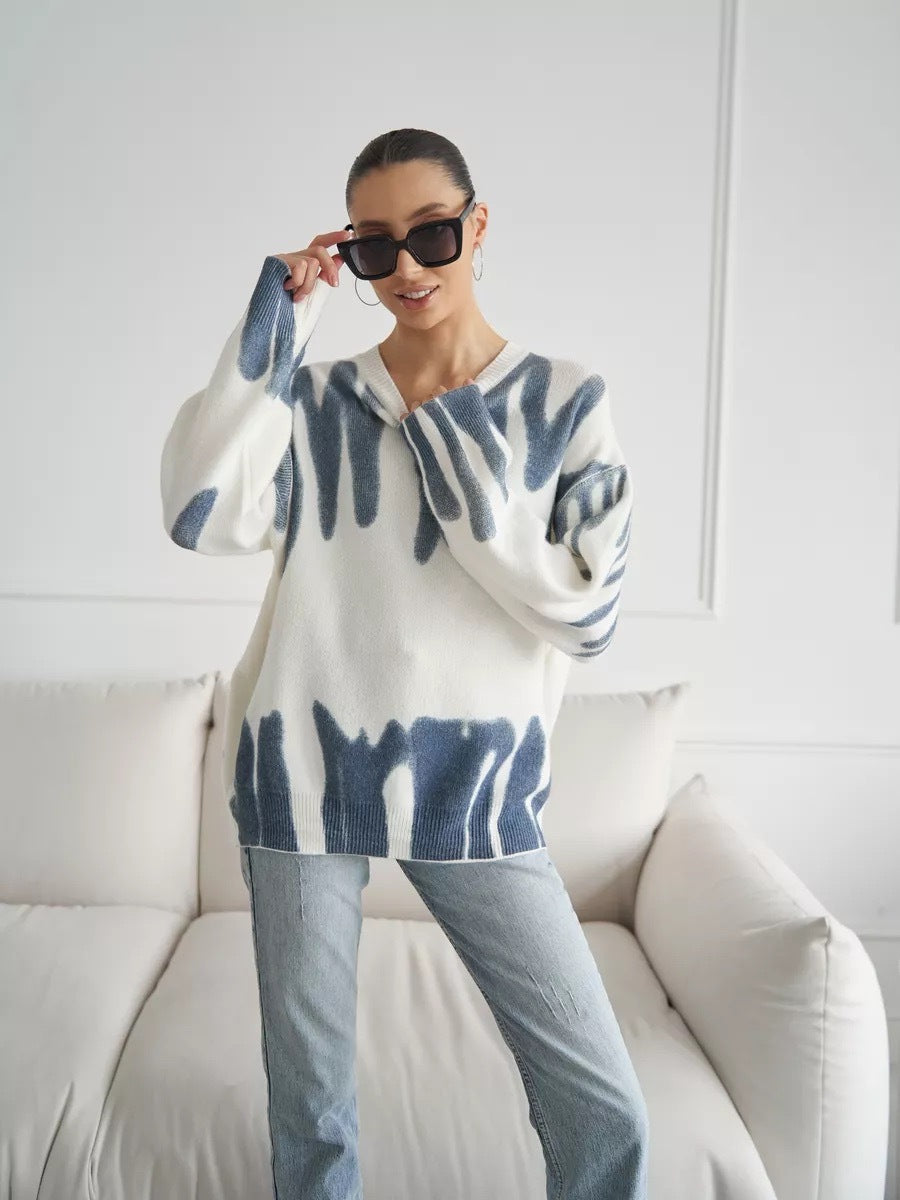 Women's oversized sweater - Modern print knitted sweater with round neckline